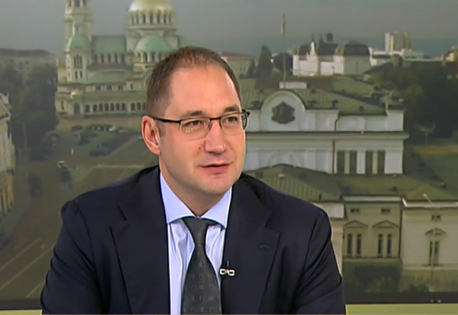 Икономист предупреди: Ако не се гласува бюджетът, икономиката ще колабира