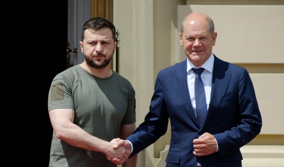 Г-7 се събира спешно заради Украйна