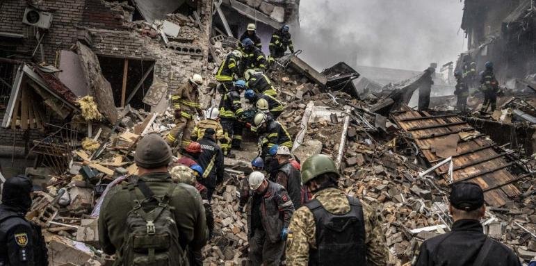 Ужас в Днепропетровска област: 118 миньори бедстват под земята заради ракетните удари