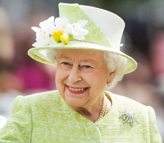Кралското семейство почете поотделно Елизабет II