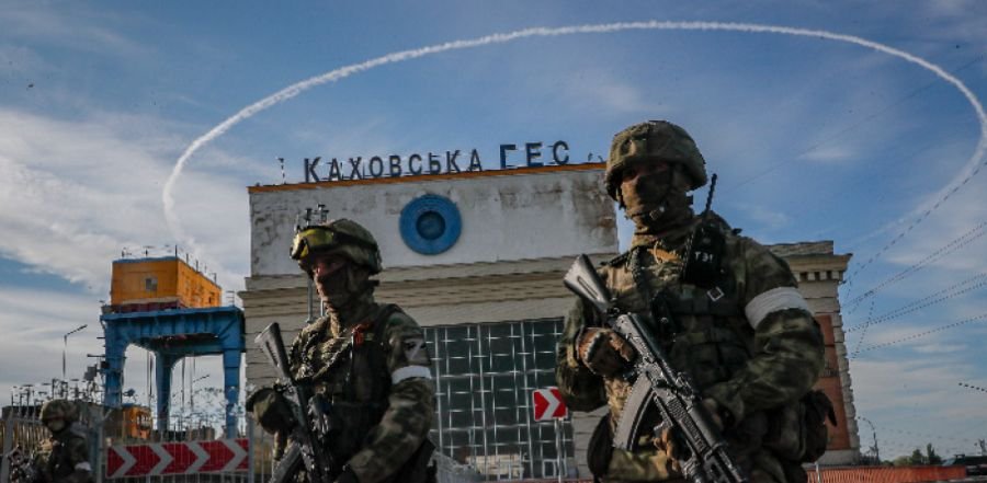 ГОРЕЩО ОТ ФРОНТА: Руснаците взривиха Каховската ВЕЦ, има риск за АЕЦ Запорожие