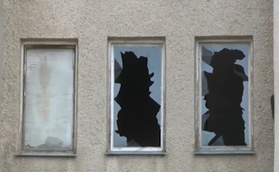 Мъжът, който се барикадира в Казанлък, е лежал няколко пъти в затвора