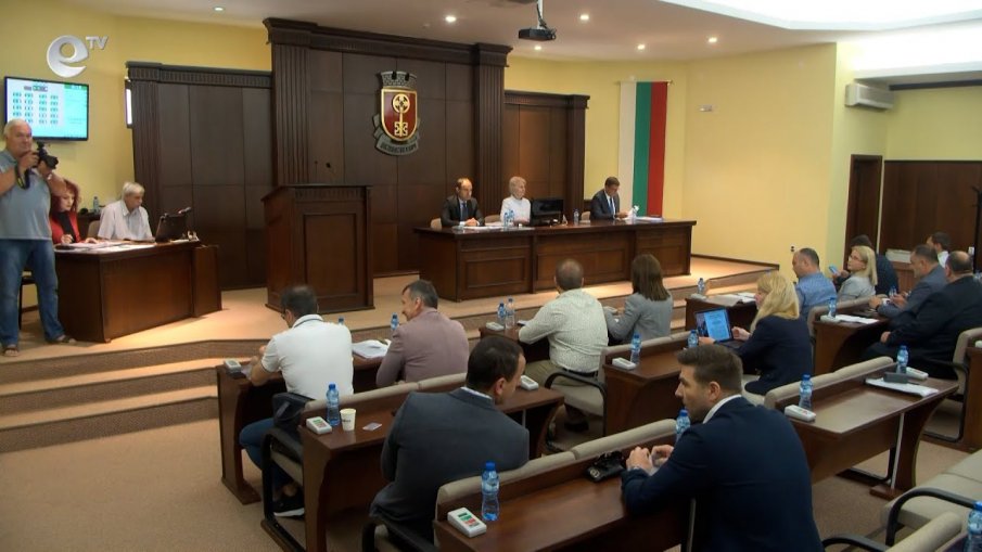 СЛЕД ПРЕБРОЯВАНЕТО: Четирима съветници по-малко в Димитровград и Хасково