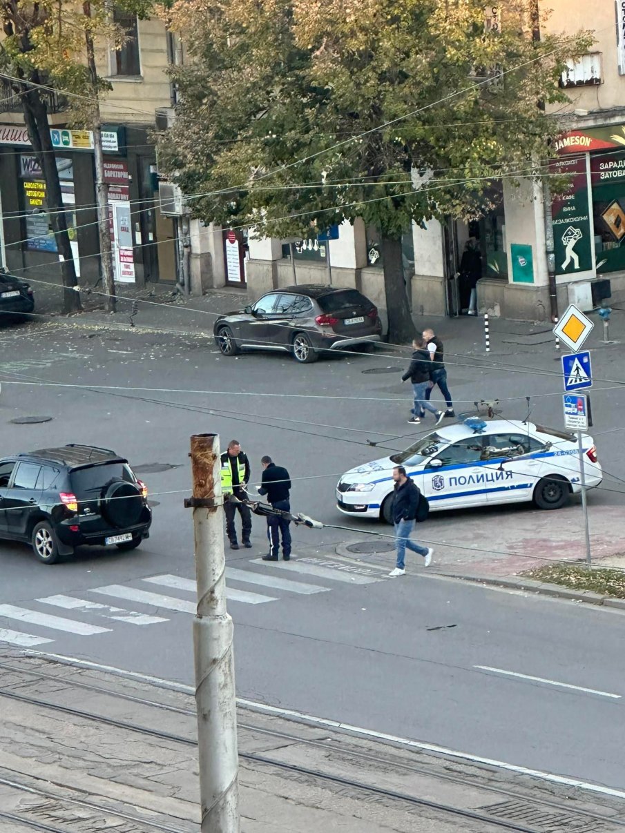 ПЪРВО В ПИК: Тежък инцидент на бул. Мария Луиза в столицата (СНИМКИ/ВИДЕО)