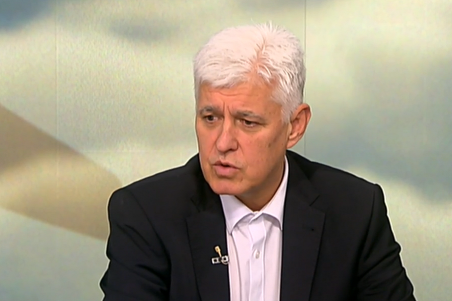 Димитър Стоянов: България няма много изправно оръжие. Ако го дарим - какво ще правим?