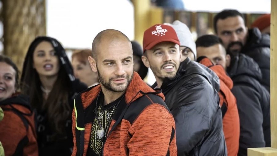 Участник във Фермата крие мрачно минало и смразяваща тайна за баща си