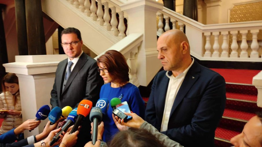 ПЪРВО В ПИК TV! ГЕРБ разкриха ходовете си след преговорите за правителство - няма да търсят аритметично мнозинство. ДБ отказали среща с контактьорите Паси и Плевнелиев (ОБНОВЕНА)