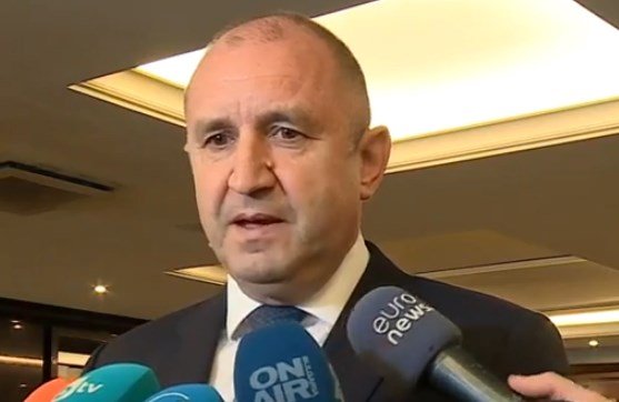 Румен Радев кани утре ГЕРБ за консултации за кабинет