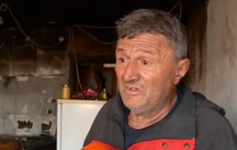 71-годишен пловдивчанин живее в опожарения си дом, здрави са останали само входната врата и печката