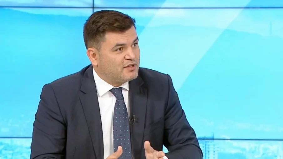 Икономист недоумява: Българската държава да обясни как ще прави 11 млрд. лева дефицит Икономист недоумява: Българската държава да обясни как ще прави 11 млрд. лева дефицит