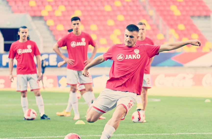 Бивш национал на Северна Македония е пред трансфер в елитната ни лига