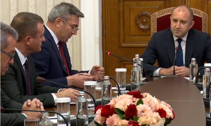 ИЗВЪНРЕДНО В ПИК TV! Карадайъ: Президентът да ни затвори като конклава във Ватикана и да стоим там до бял пушек (ВИДЕО/ОБНОВЕНА)