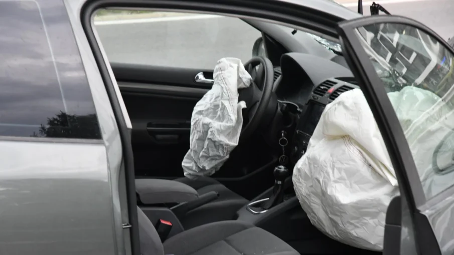 Полицай с тест за наркотици катастрофира с патрулка в Дупница