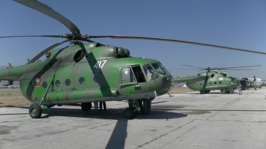 Вдигнаха хеликоптер Ми-17 за горски пожар в Родопите