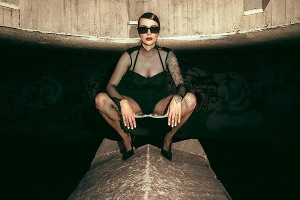 Скандална СНИМКА от паметника в Перущица - 3 години преди Рут Колева