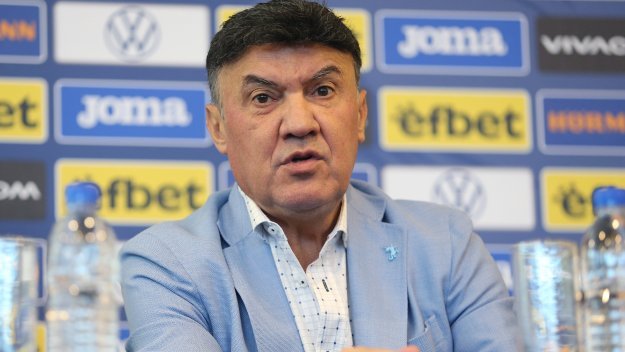 ИЗВЪНРЕДНО! Борислав Михайлов подаде оставка след 18 години начело на футбола