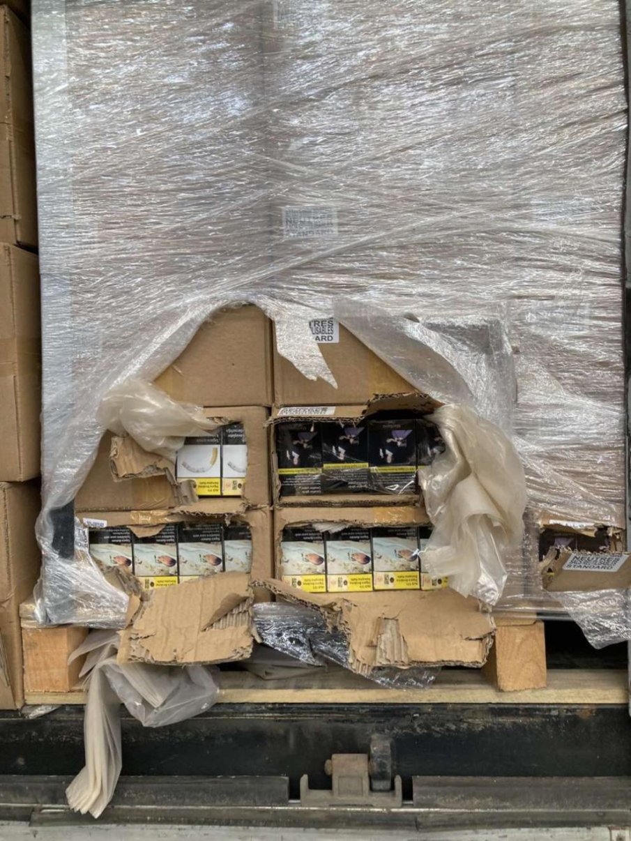 Митничари иззеха голямо количество цигари на „Лесово“ и „Капитан Андреево“ (СНИМКИ)