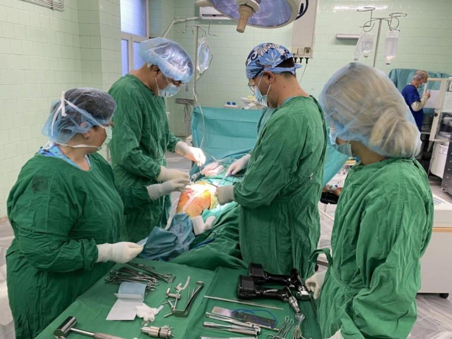 ЖИВОТ БЕЗ БОЛКА: Мега протеза изправи на крака 71-годишен мъж в София