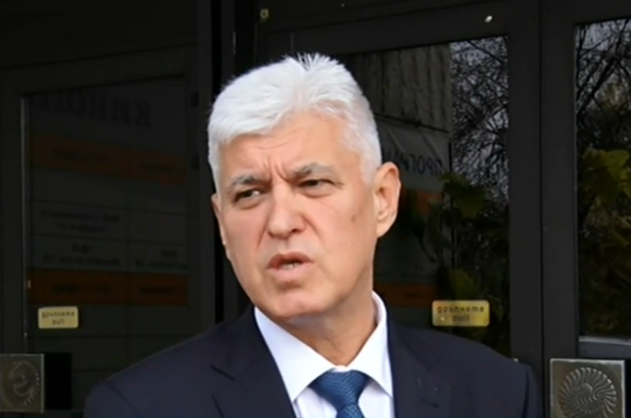 Министърът на отбраната след трагедията с убит полицай: Криминален случай на каналджии