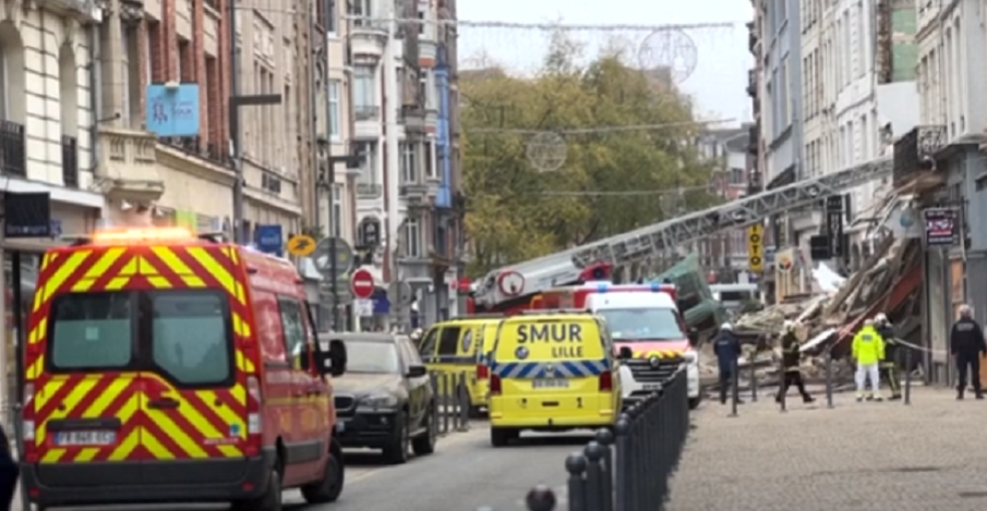 Две сгради рухнаха във френския град Лил (ВИДЕО)