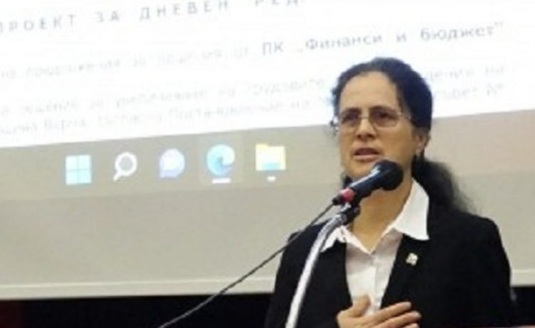 Нападнаха и пребиха общинска съветничка от Възраждане“ във Варна