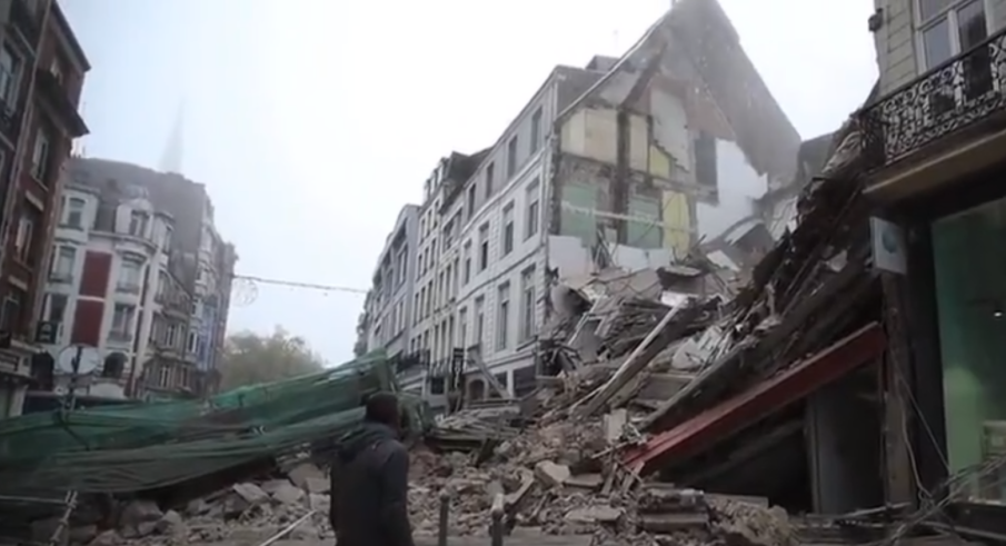 Намериха тялото на лекар под руините на двете сгради, срутили се в Лил