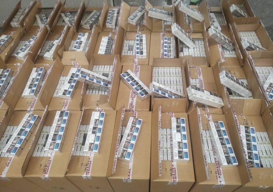 400 000 къса нелегални цигари задържаха митничарите на Капитан Андреево