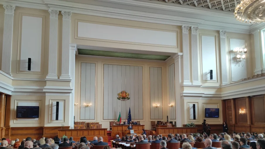 ПАРЛАМЕНТАРЕН КОНТРОЛ: Депутатите препитват министрите на здравеопазването и на регионалното развитие