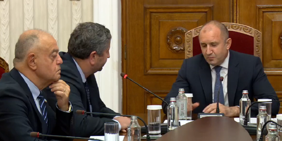 Христо Иванов за сблъсъка с Радев: Емоцията взе връх. Надявам се президентът да не е изнервен, че може да му се наложи да даде на нас третия мандат