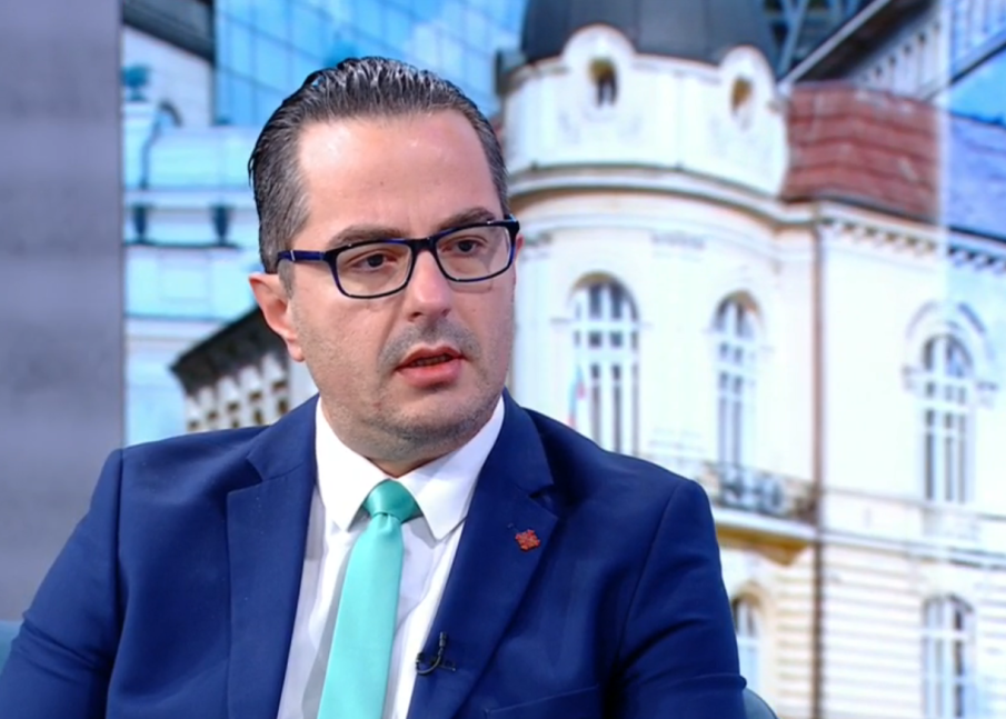 Цончо Ганев: Грозните сцени и среднощните скандали, в които се повтаря едно и също, са плод на умишлени действия на ПП и ДБ