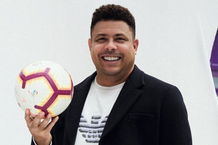 Роналдо Феномена купува португалски клуб