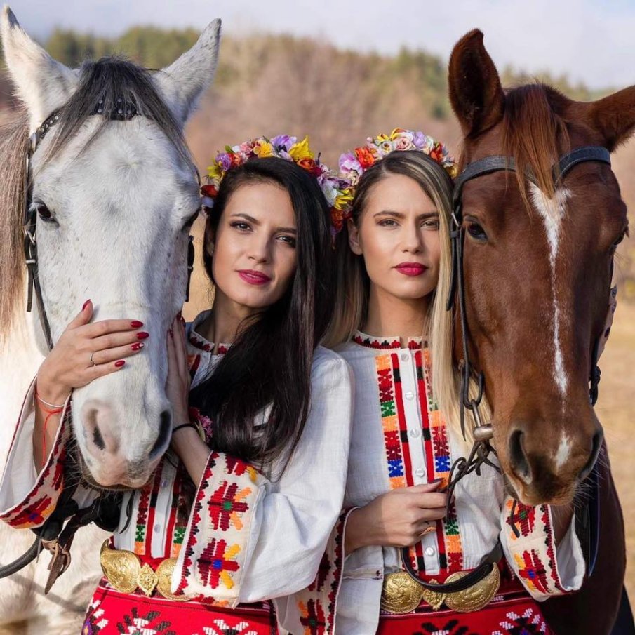 Внучките на Гуна Иванова възраждат българския фолклор (ВИДЕО)