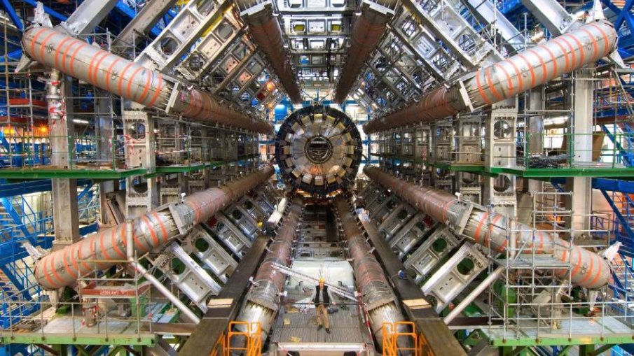 ЦЕРН спря предсрочно Големия адронен колайдер заради икономии