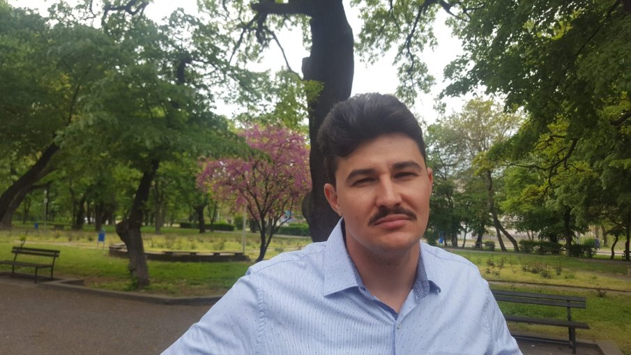 Депутат от Възраждане“ ходи с трима души охрана, заплашили го с убийство