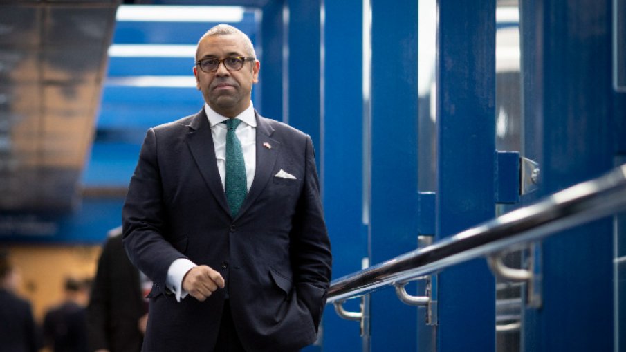 Британският външен министър: Путин може да използва преговорите за мир, за да укрепи армията си