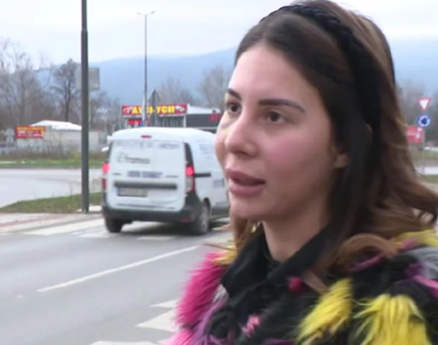 Шофьор помете студентка на пешеходна пътека и избяга, едва след това я потърси