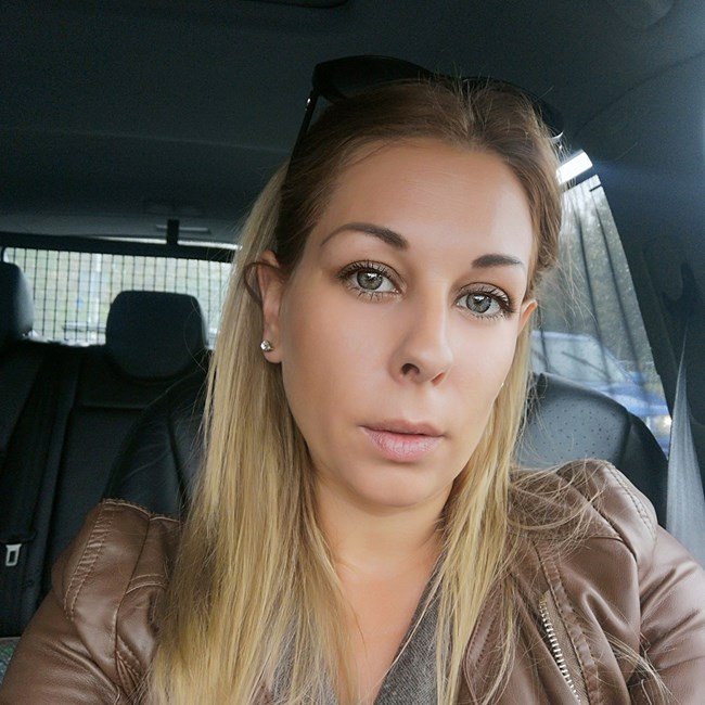 Певица се оплака, че е бита като Диана Димитрова