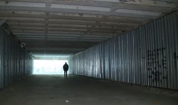 Подлез във Варна се руши година след обновяването си