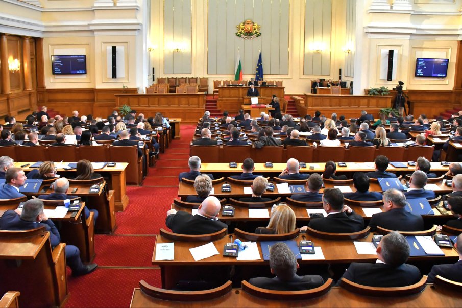 ОТ ПОСЛЕДНИТЕ МИНУТИ! Депутатите одобриха проекта за изпращане на оръжие за Украйна