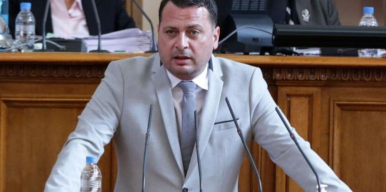 ТРЕСКА В ЛЯВО: БСП вече се гласи за преговори с Промяната