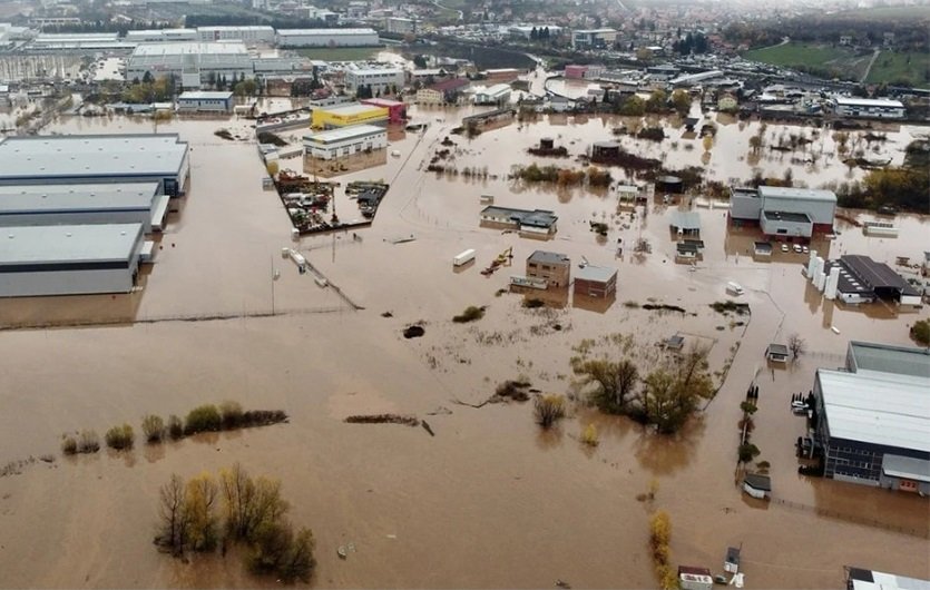 Наводнения в Босна и Хърватия взеха жертви и причиниха сериозни щети