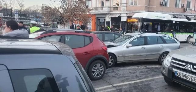 Едно от ранените деца при верижната катастрофа в София е в тежко състояние