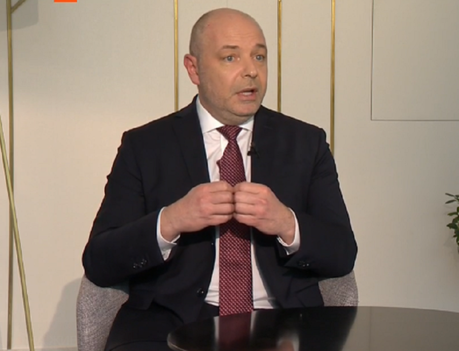 ВАЖЕН ДЕН: Парламентът гласува кабинета “Габровски”