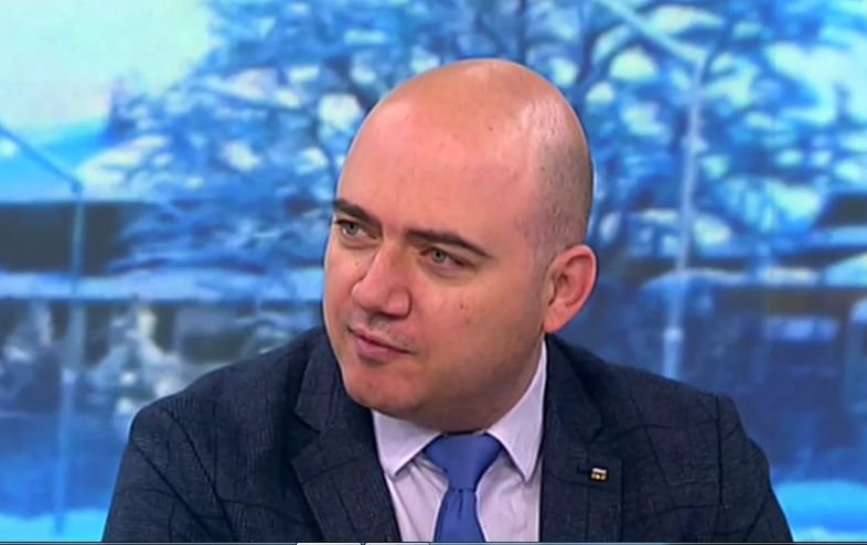 Министърът на туризма: Има сериозен отлив на работници