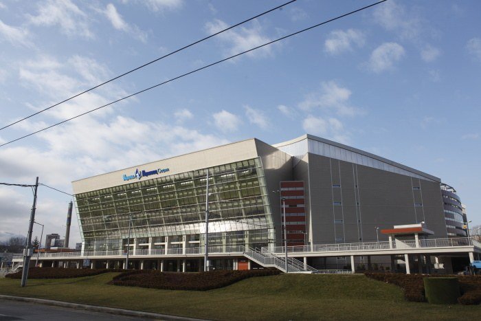 Спряха процедурата за избор на нов генерален спонсор на „Арена София“, постъпила е само една оферта