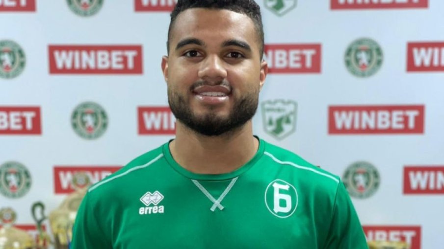 Играл в България футболист: Дивият запад! Мафията отвлече нашия президент