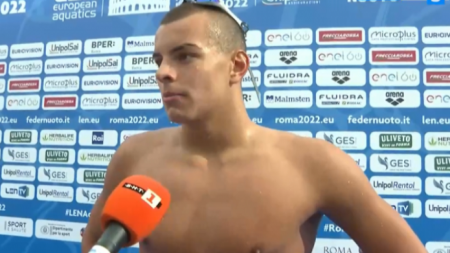 България печели титли в плуването