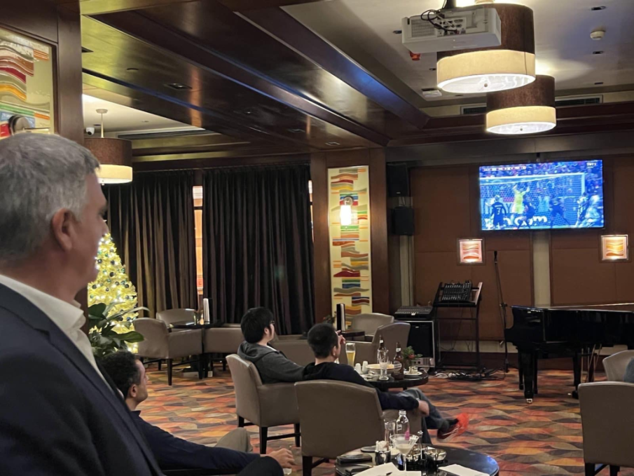 Стефан Янев пак шашна всички с пост във Фейсбук, този път за Световното по футбол