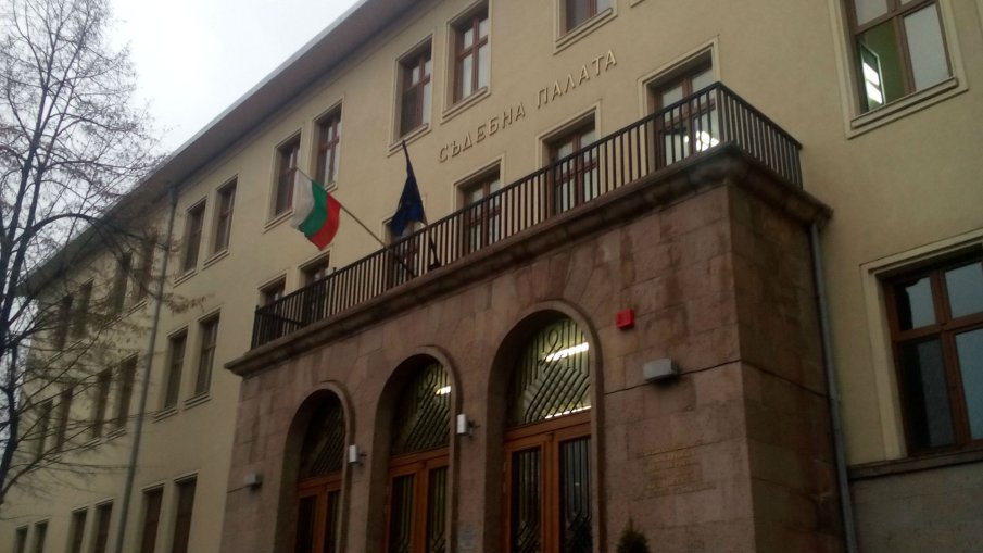 Магистрати в Пазарджик организират благотворителен базар за болно дете