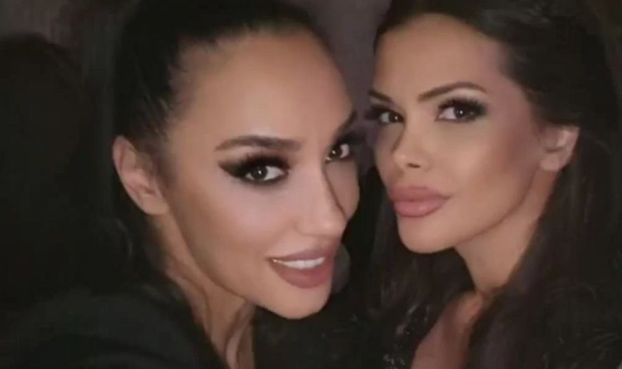 Мария Илиева запя чалга заедно с Преслава